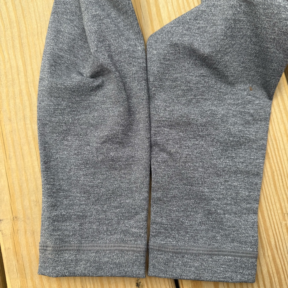 Special Edition Lululemon Grey 27” Wunder Under HR With Mesh Design - Picture 11 of 13